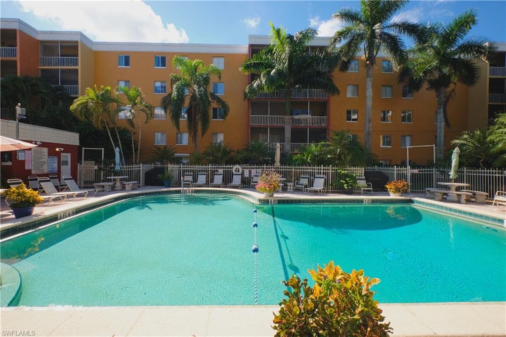 2366 E Mall DR # 519, FORT MYERS FL 33901-49