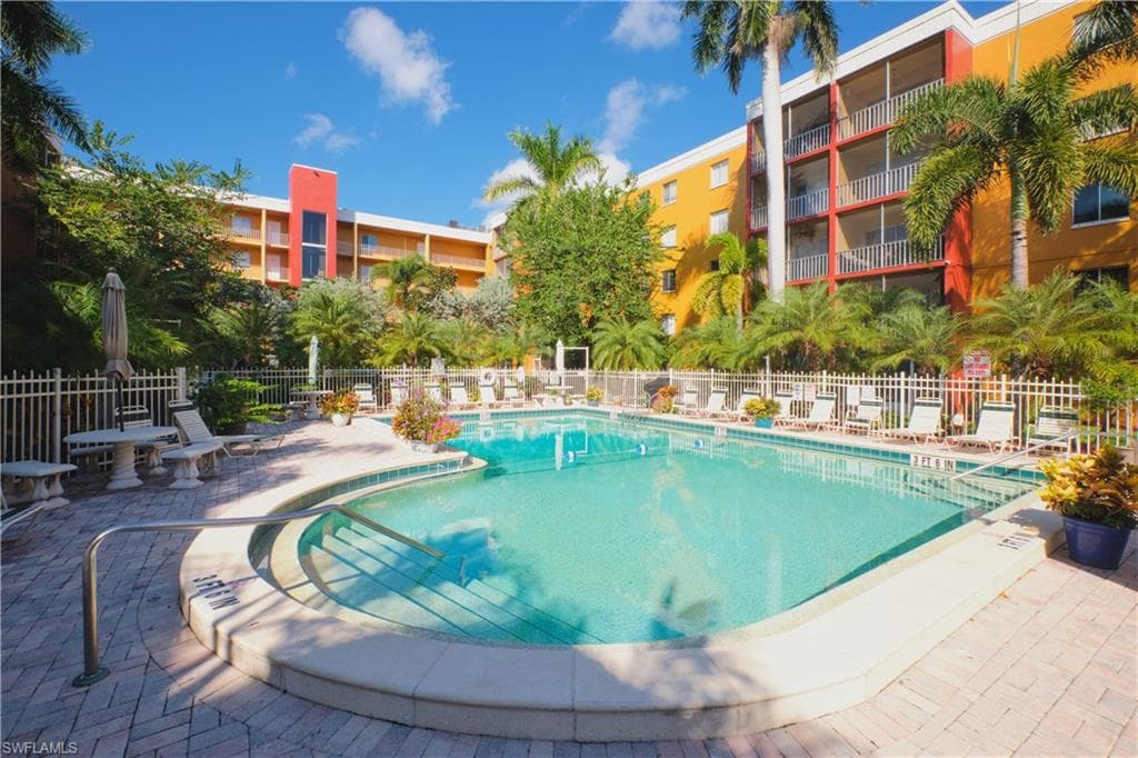 2366 E Mall DR # 519, FORT MYERS FL 33901-47