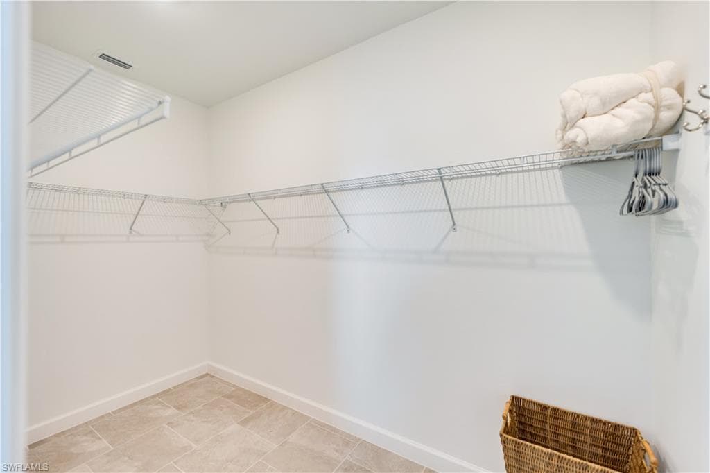 18546 Ives DR, ESTERO FL 33928-16