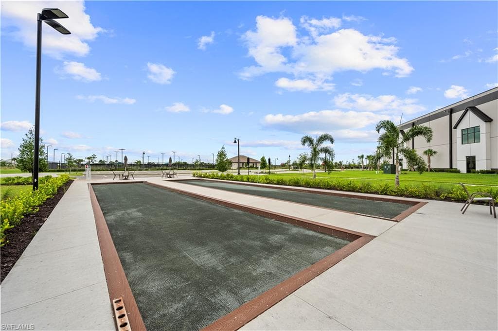 18546 Ives DR, ESTERO FL 33928-44