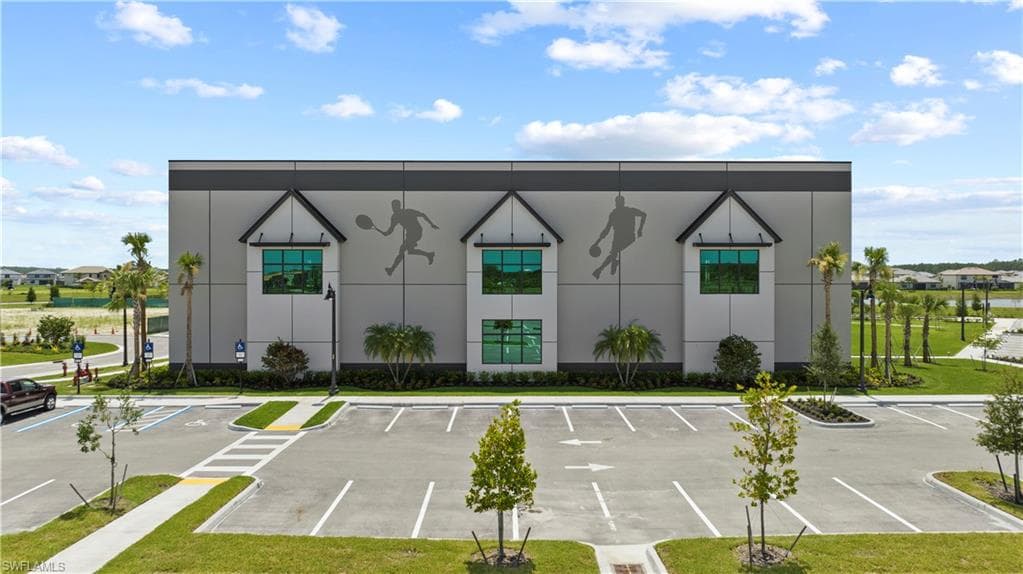 18546 Ives DR, ESTERO FL 33928-38