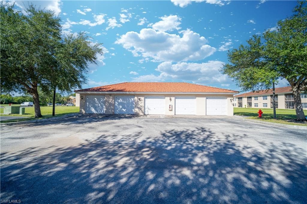 4160 Castilla CIR # 202, FORT MYERS FL 33916-25