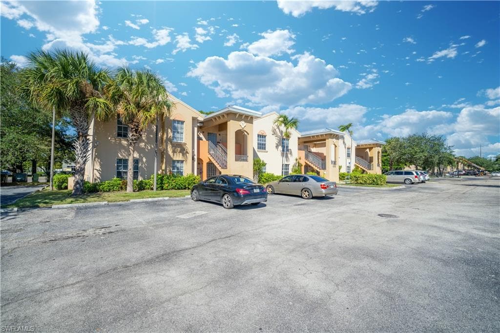 4110 Castilla CIR # 106, FORT MYERS FL 33916-18