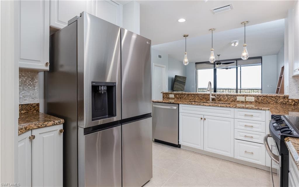 5781 Cape Harbour DR # 1205, CAPE CORAL FL 33914-6