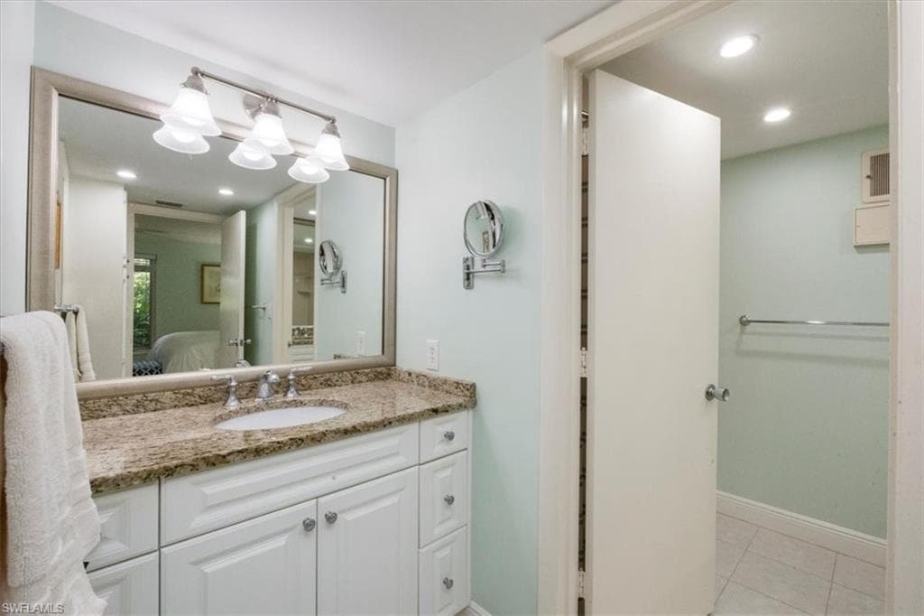 102 Clubhouse DR # 176, NAPLES FL 34105-14