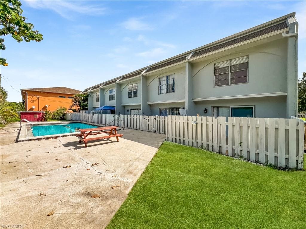 1123 SW 48th TER # 104, CAPE CORAL FL 33914-31