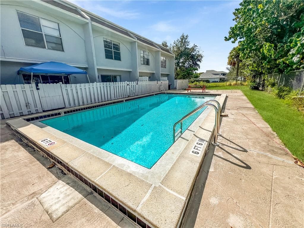 1123 SW 48th TER # 104, CAPE CORAL FL 33914-33