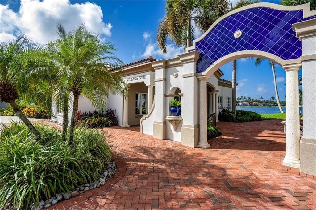 3833 Huelva CT, NAPLES FL 34109-35