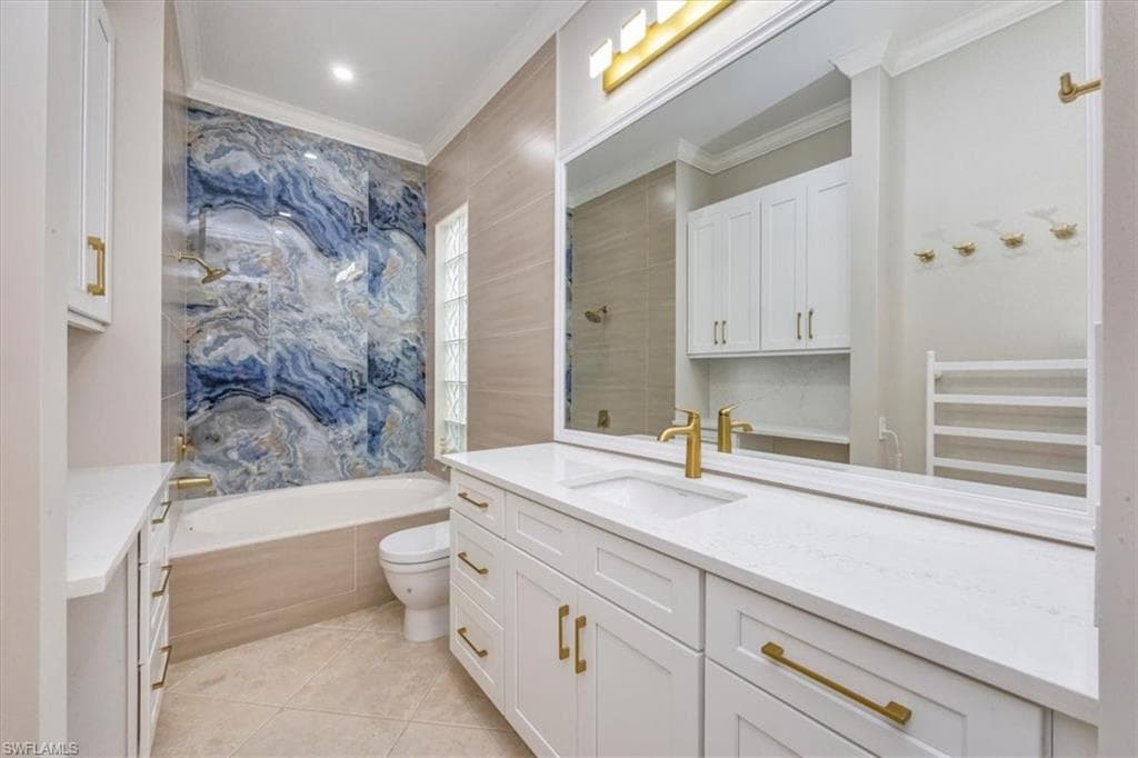 3833 Huelva CT, NAPLES FL 34109-13