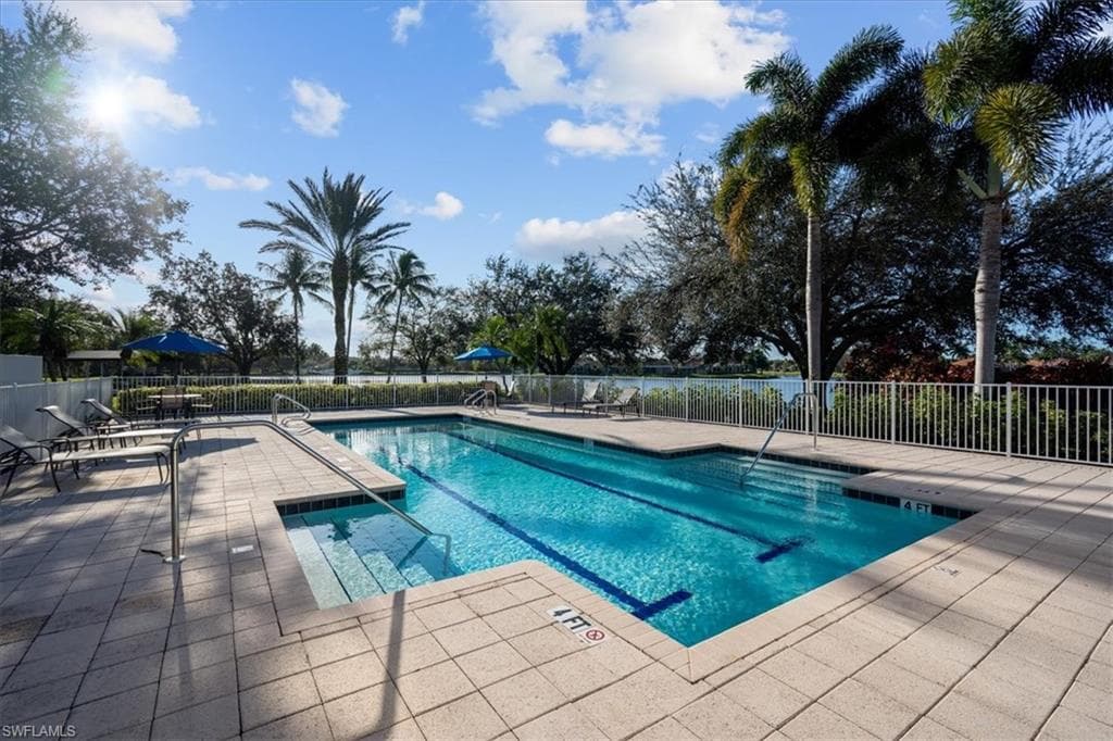 3833 Huelva CT, NAPLES FL 34109-30