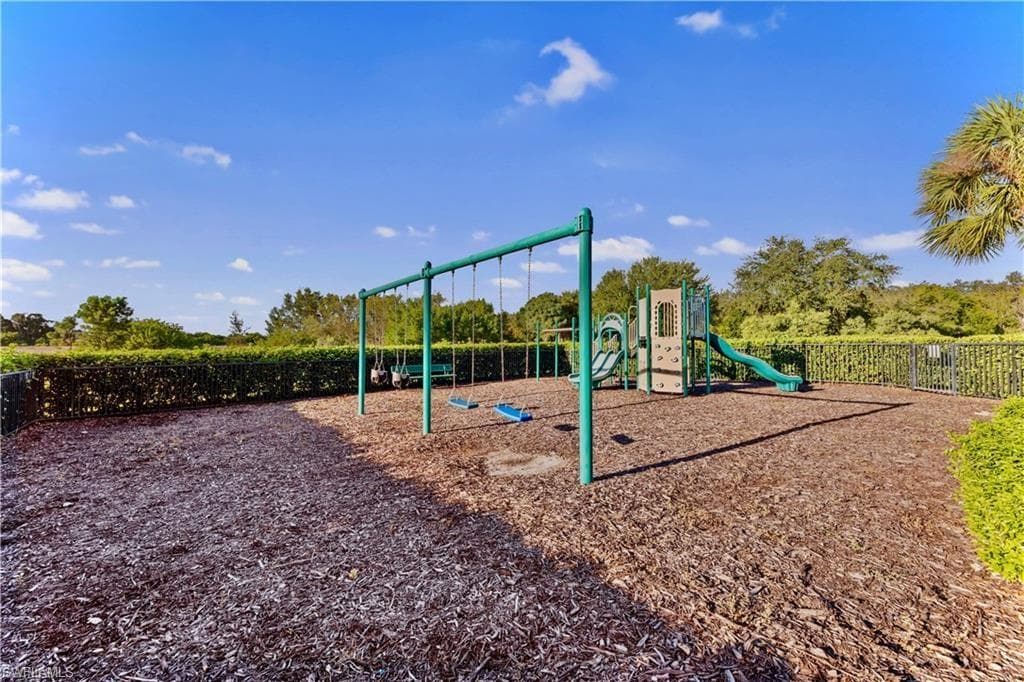 10501 Crossback LN, LEHIGH ACRES FL 33936-25