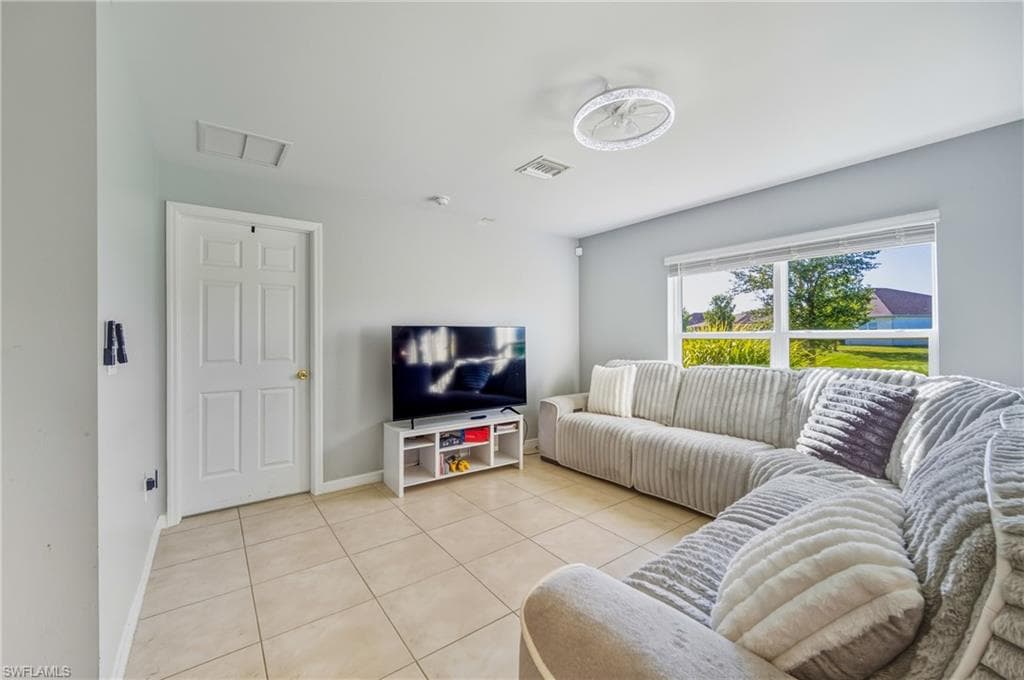 10501 Crossback LN, LEHIGH ACRES FL 33936-11