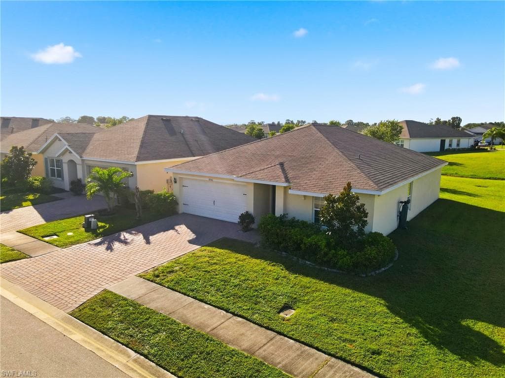 10501 Crossback LN, LEHIGH ACRES FL 33936-20