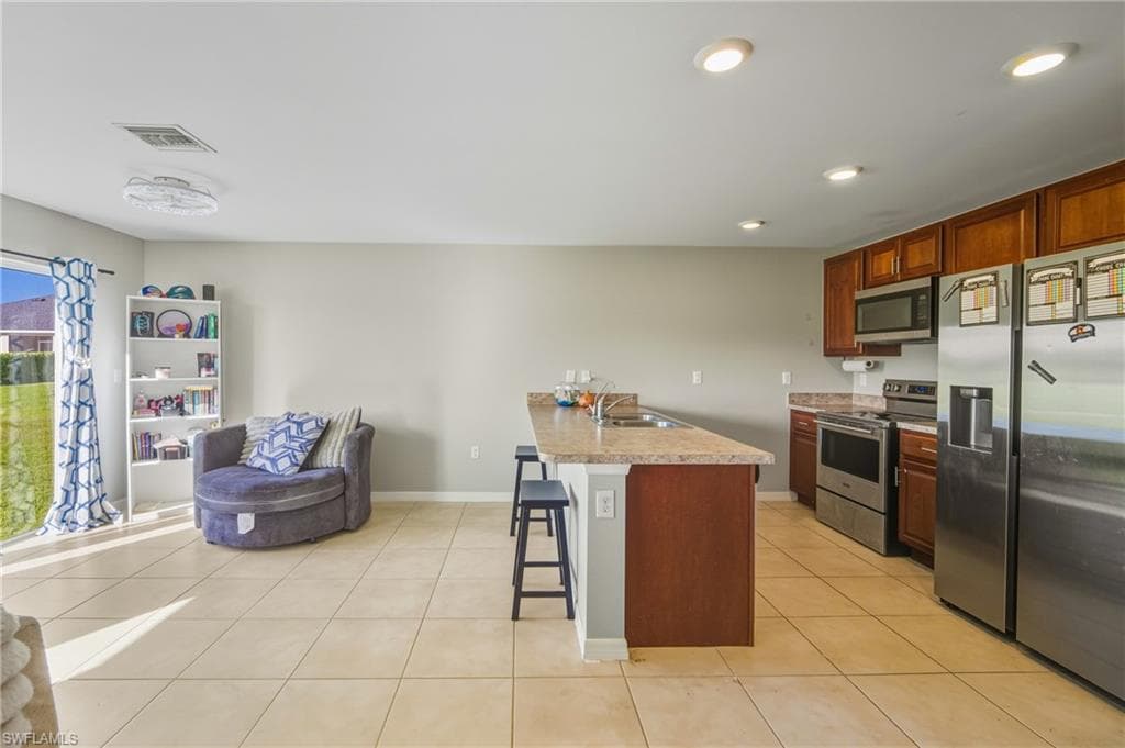 10501 Crossback LN, LEHIGH ACRES FL 33936-2