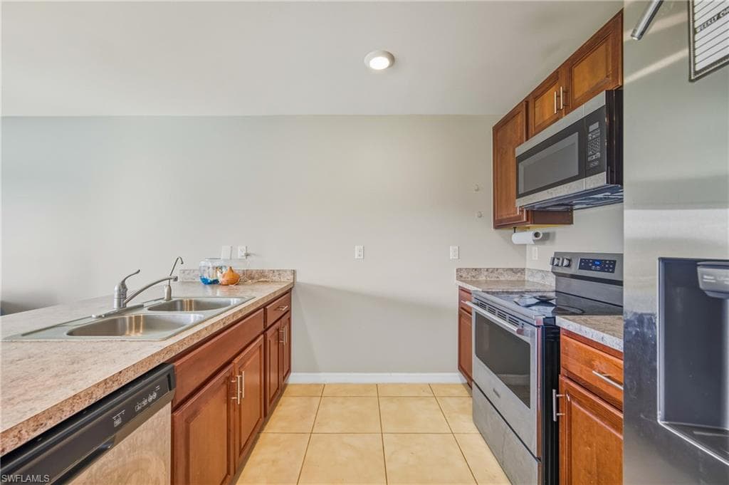 10501 Crossback LN, LEHIGH ACRES FL 33936-13