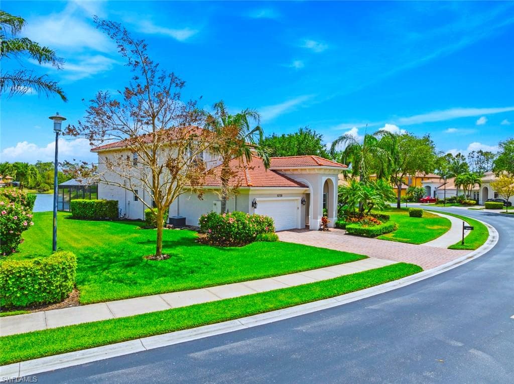 12730 Aviano DR, NAPLES FL 34105-1