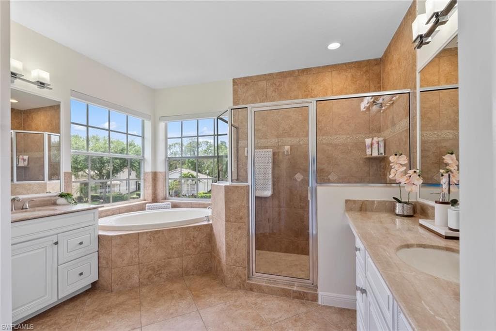 12730 Aviano DR, NAPLES FL 34105-38