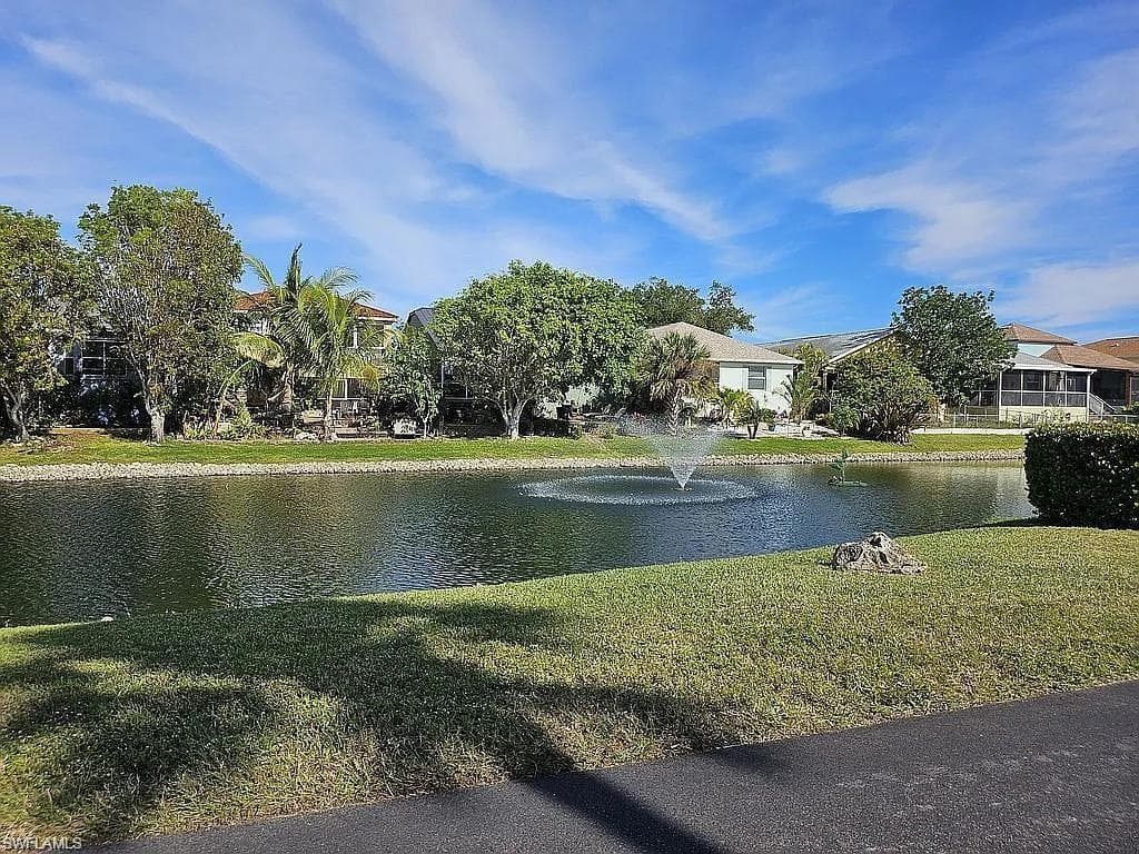 6123 Lake Front DR, FORT MYERS FL 33908-25