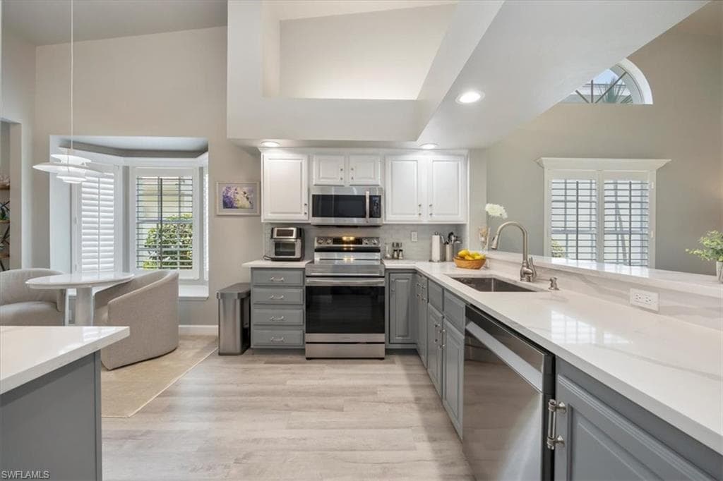 6533 Ilex CIR, NAPLES FL 34109-11