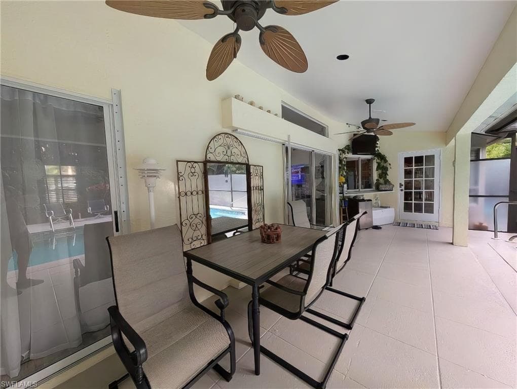 4817 Berkeley DR, NAPLES FL 34112-17