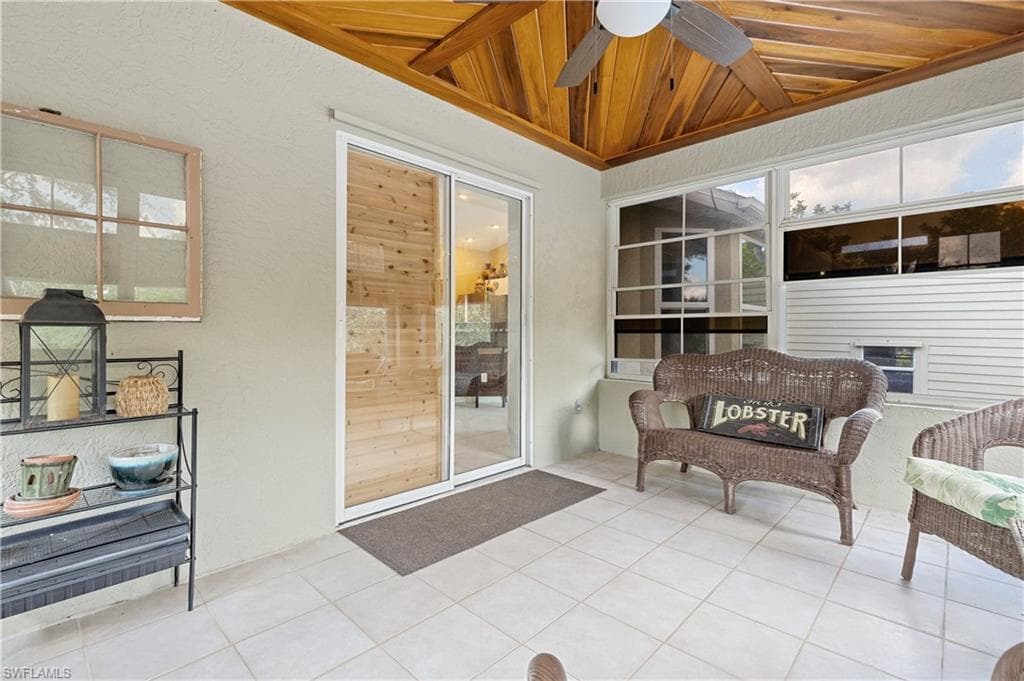 24362 Yacht Club BLVD, PUNTA GORDA FL 33955-22