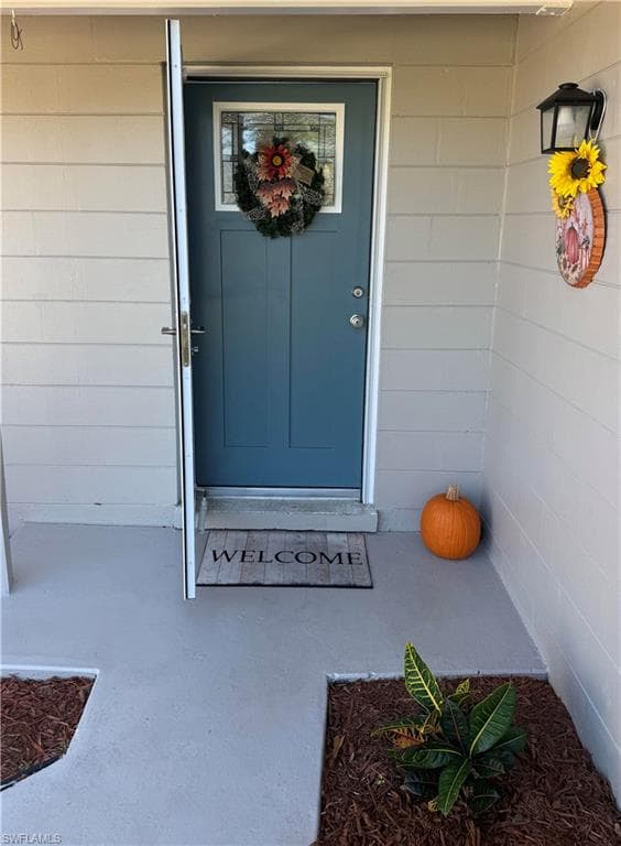 17040 E Lake DR, NORTH FORT MYERS FL 33917-1