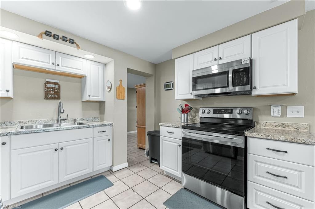 17040 E Lake DR, NORTH FORT MYERS FL 33917-12