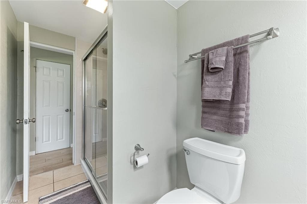 17040 E Lake DR, NORTH FORT MYERS FL 33917-21