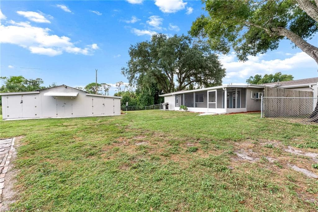 17040 E Lake DR, NORTH FORT MYERS FL 33917-29