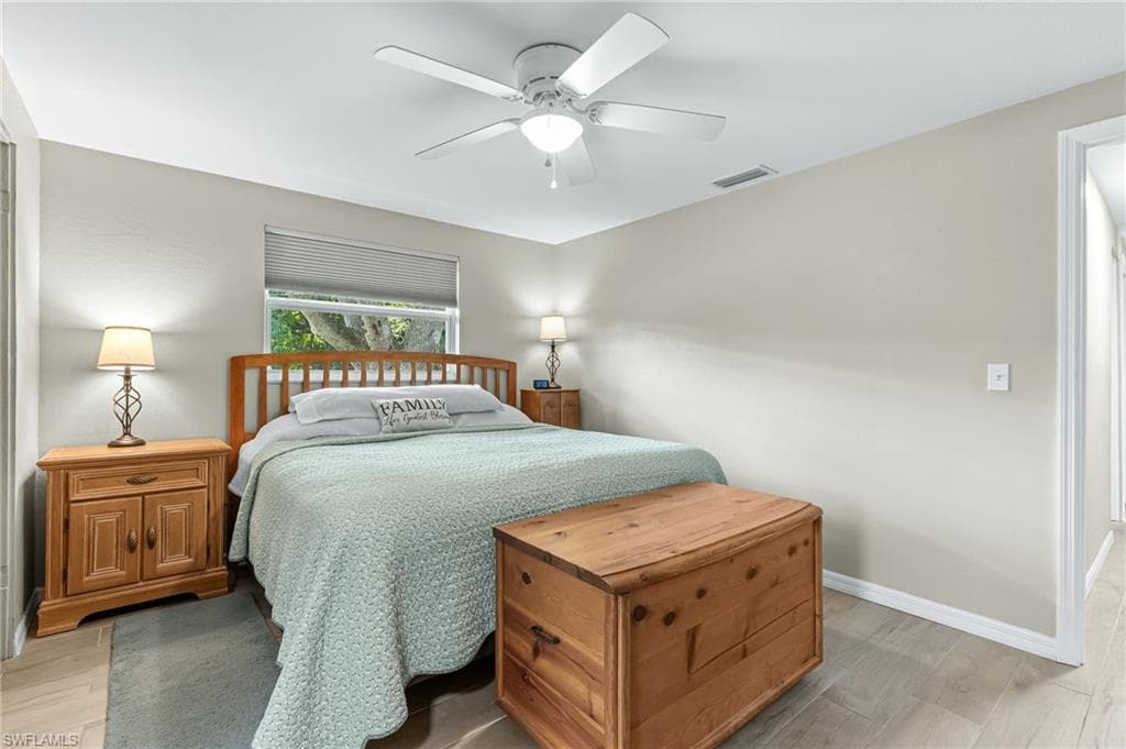 17040 E Lake DR, NORTH FORT MYERS FL 33917-17