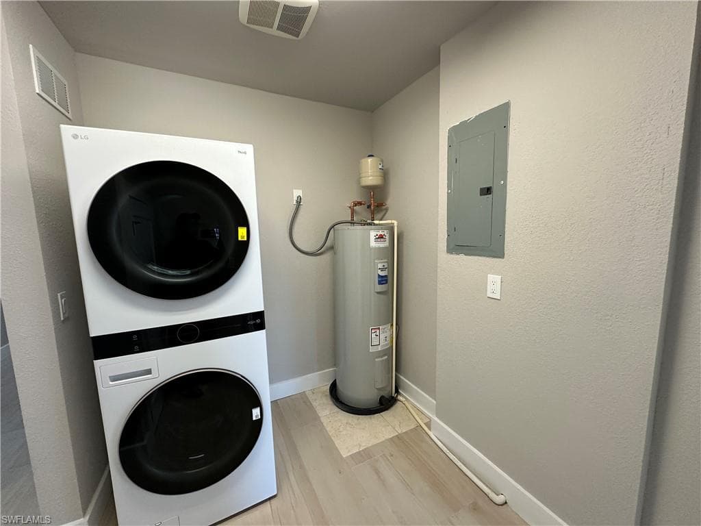 132 Egret ST, FORT MYERS BEACH FL 33931-25