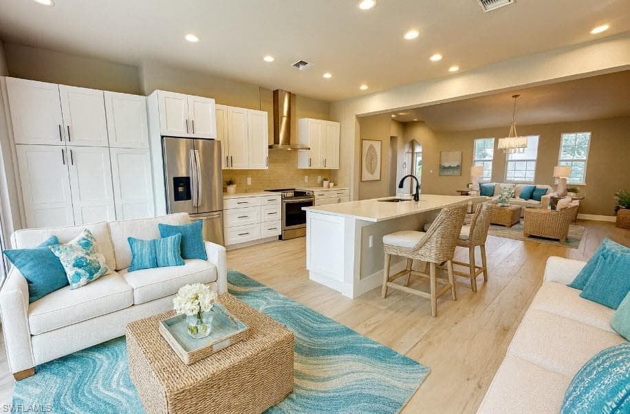 132 Egret ST, FORT MYERS BEACH FL 33931-3