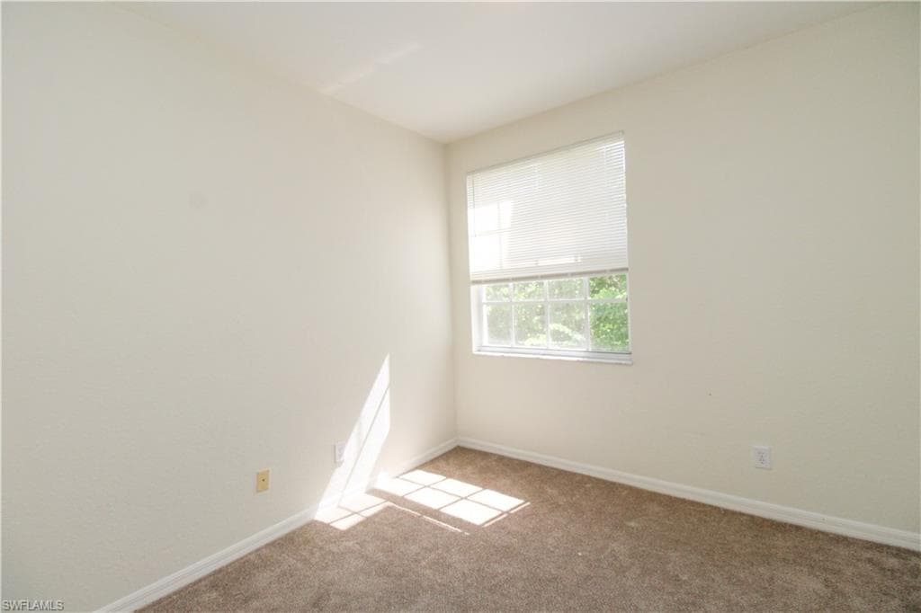 4630 Saint Croix LN # 827, NAPLES FL 34109-46