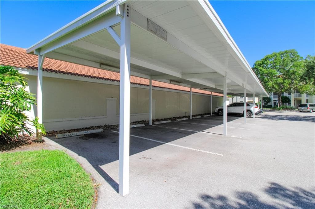 4630 Saint Croix LN # 827, NAPLES FL 34109-6