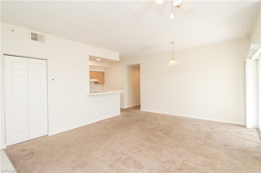 4630 Saint Croix LN # 827, NAPLES FL 34109-32