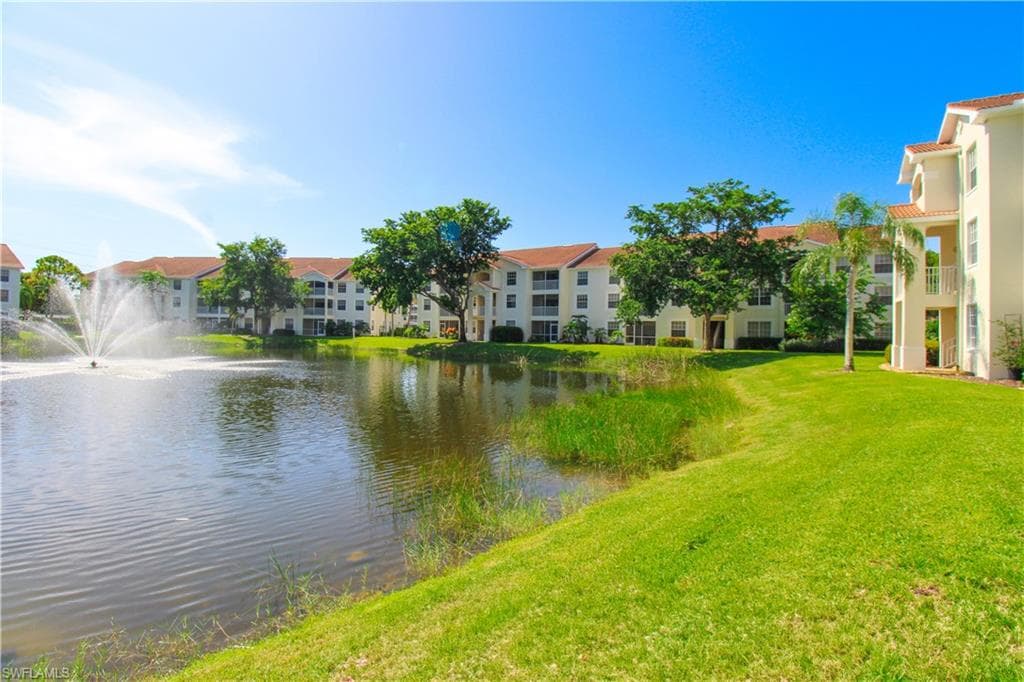 4630 Saint Croix LN # 827, NAPLES FL 34109-13