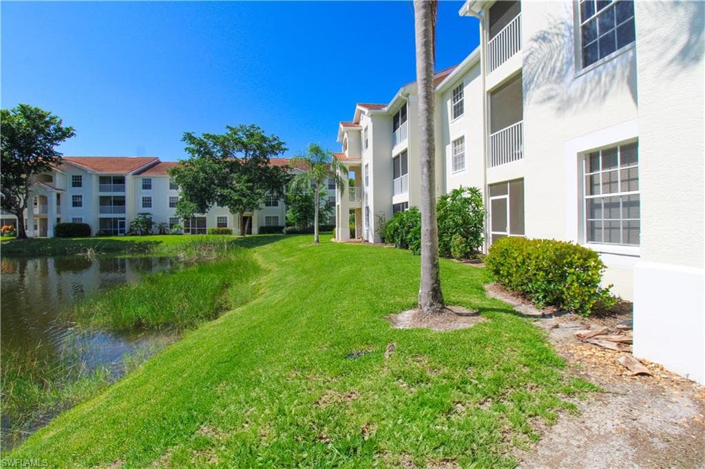 4630 Saint Croix LN # 827, NAPLES FL 34109-14