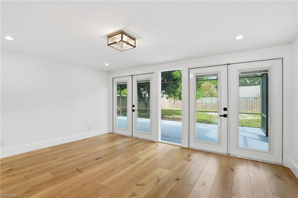 1205 Hilltop DR, NAPLES FL 34103-4