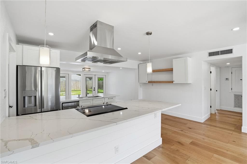 1205 Hilltop DR, NAPLES FL 34103-3