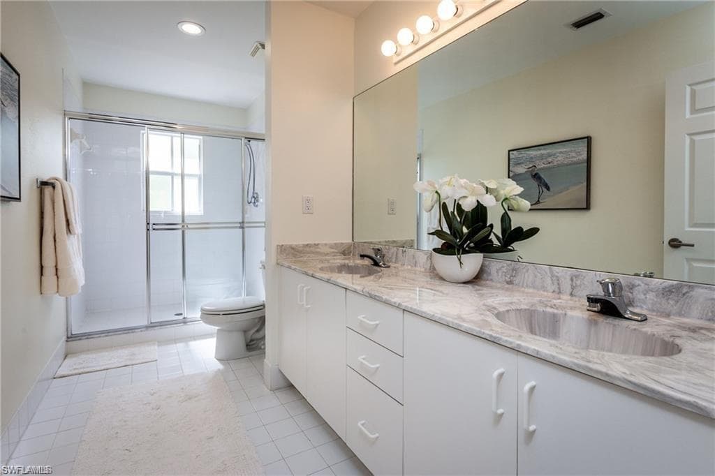 100 Diamond CIR # 108, NAPLES FL 34110-16