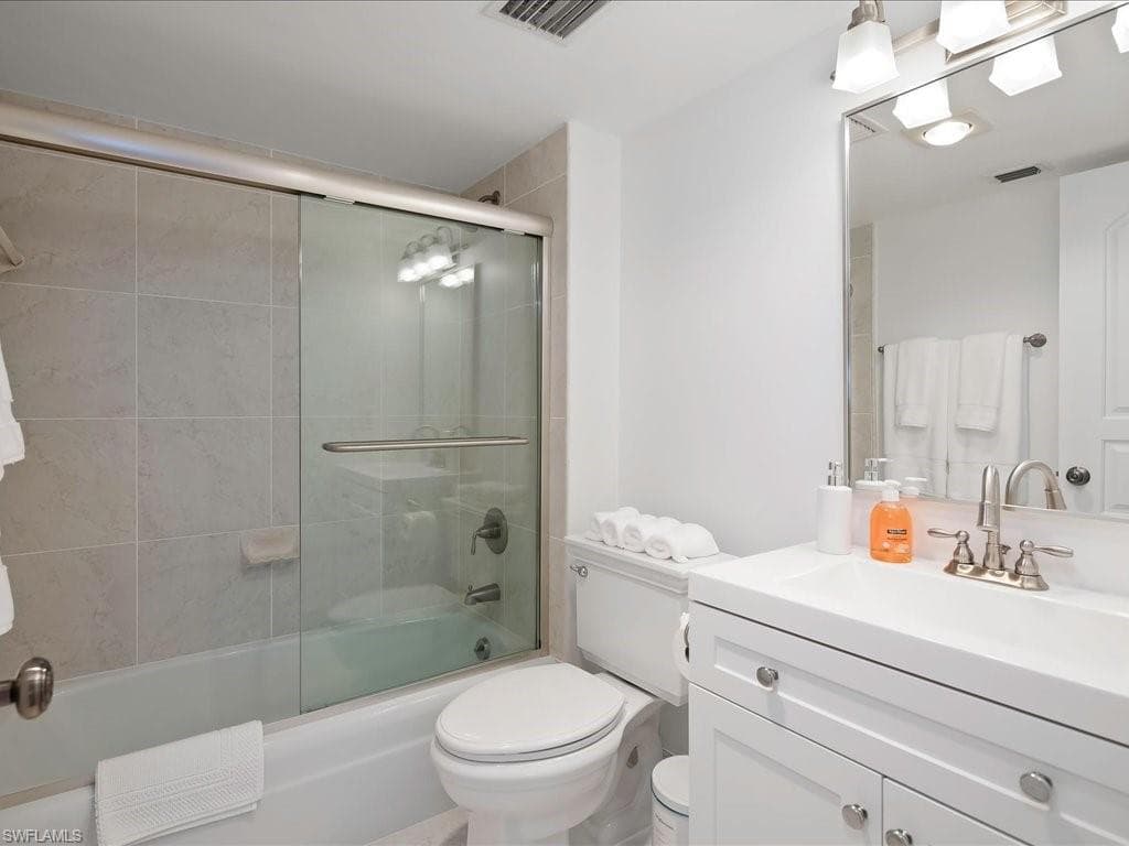 2750 Gulf Shore BLVD N # 602, NAPLES FL 34103-26