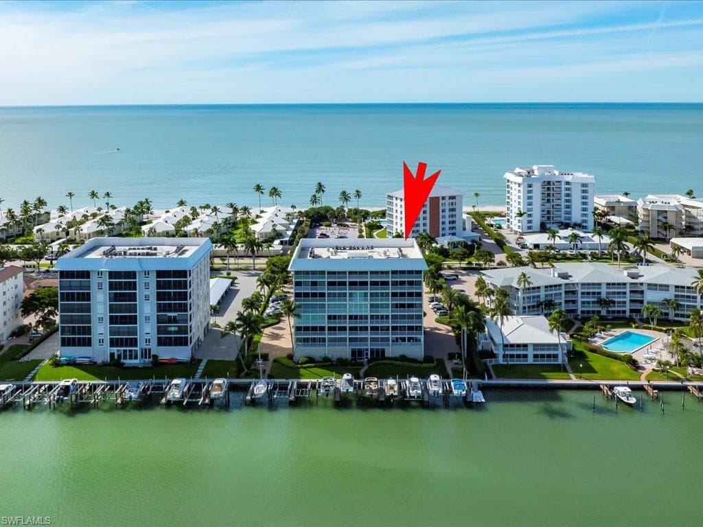 2750 Gulf Shore BLVD N # 602, NAPLES FL 34103-1