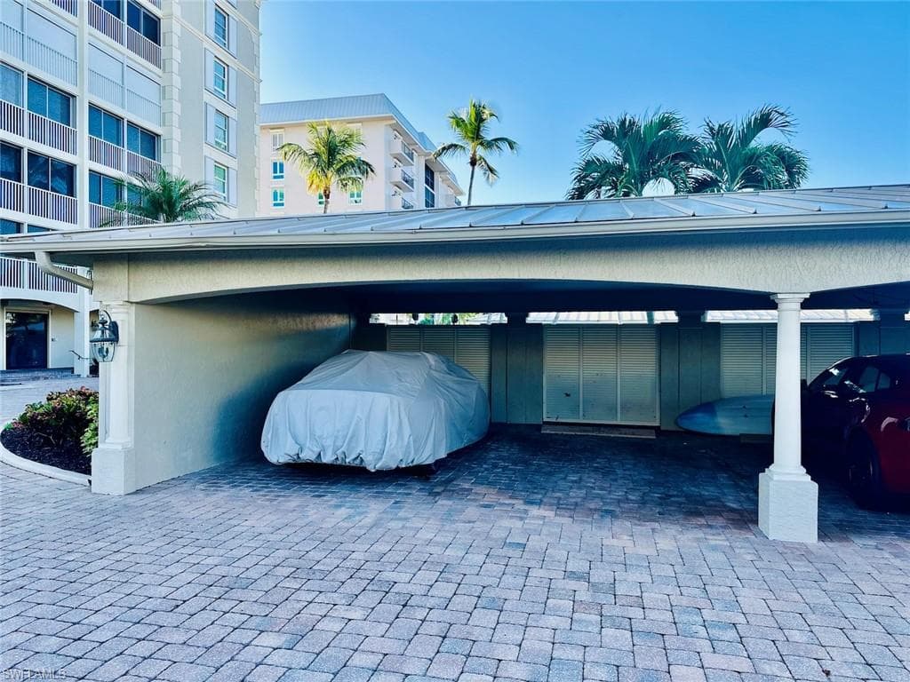2750 Gulf Shore BLVD N # 602, NAPLES FL 34103-35