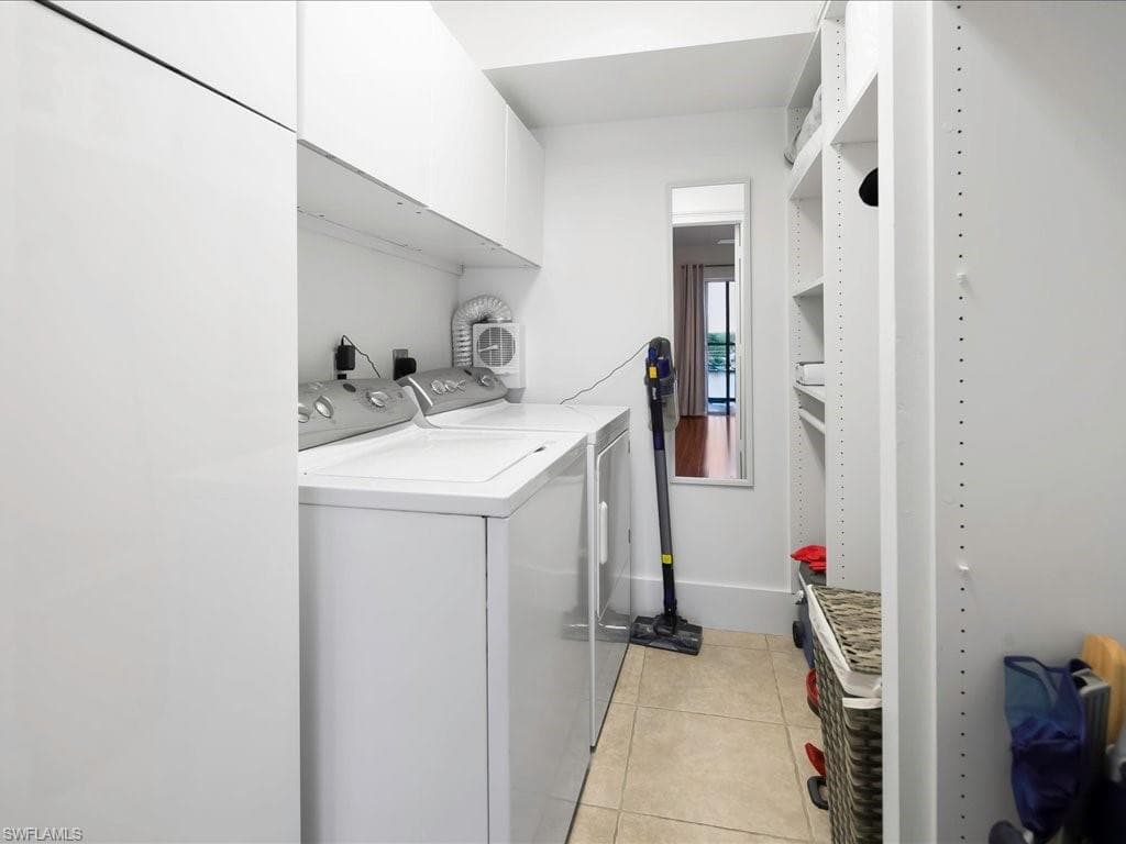 2750 Gulf Shore BLVD N # 602, NAPLES FL 34103-27