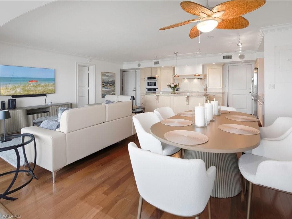 2750 Gulf Shore BLVD N # 602, NAPLES FL 34103-8