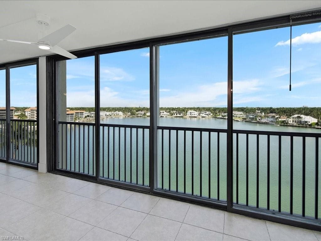 2750 Gulf Shore BLVD N # 602, NAPLES FL 34103-33