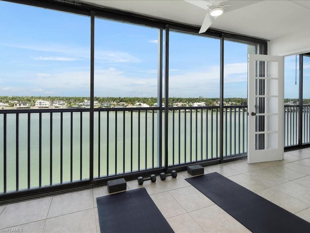 2750 Gulf Shore BLVD N # 602, NAPLES FL 34103-30