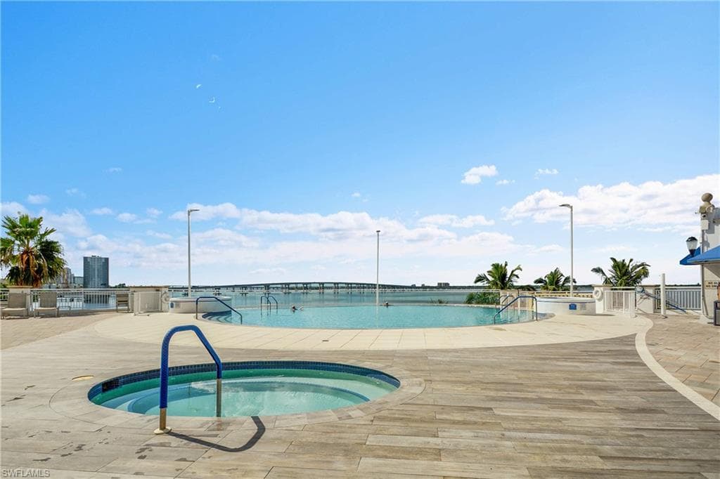 2743 1st ST # 1006, FORT MYERS FL 33916-35