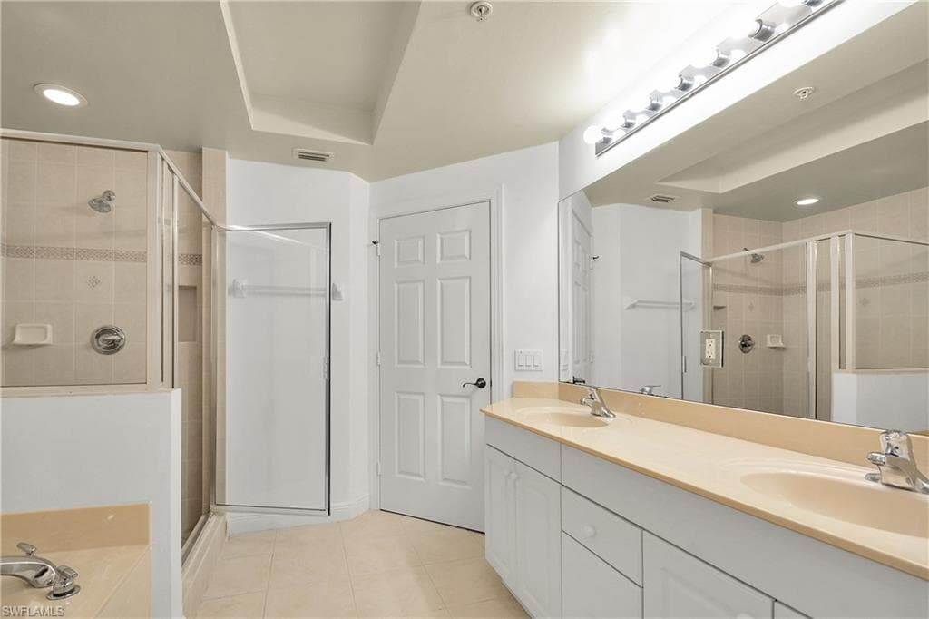 2743 1st ST # 1006, FORT MYERS FL 33916-32