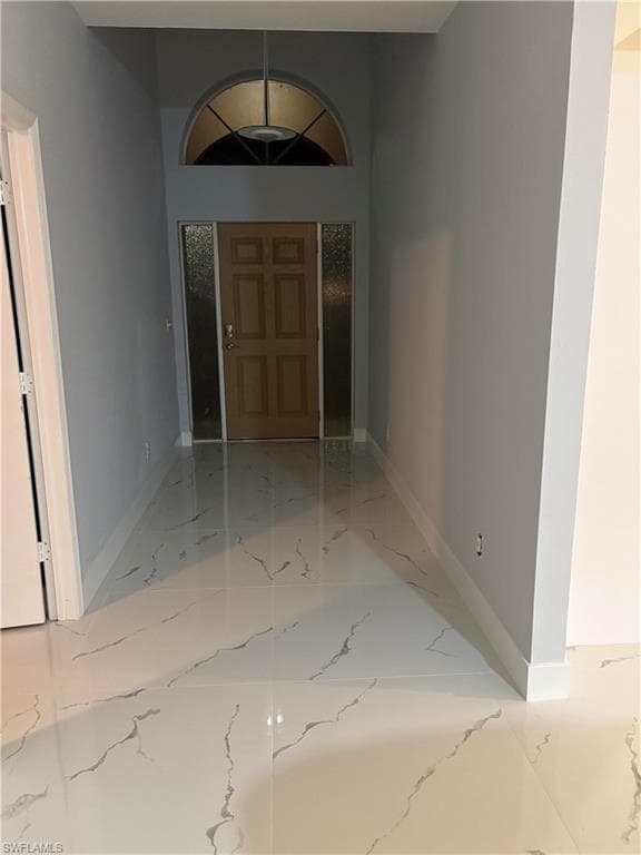 1025 Moon Lake DR, NAPLES FL 34104-2